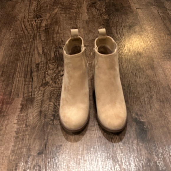 Sonoma Beige Ankle Booties - Picture 3 of 3